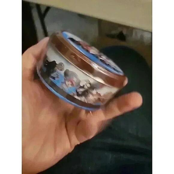 Dobble -One Piece - Spot It Party Card Game - 2-8 Players - Ages 6+ - New - Picture 2 of 5